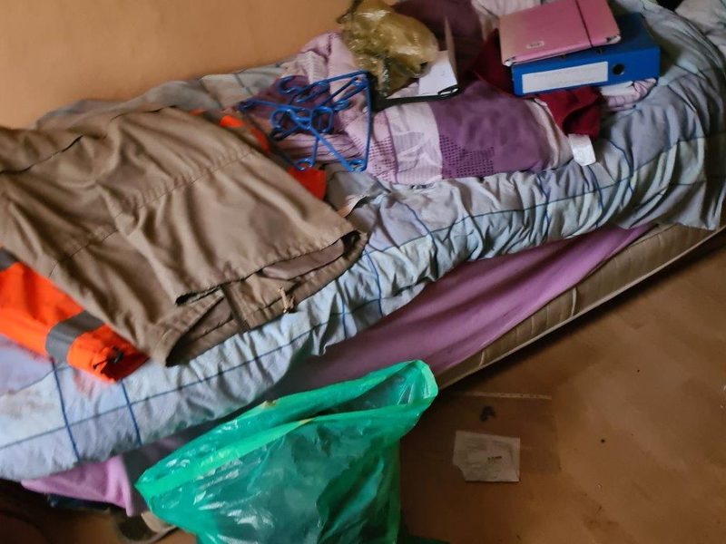 Schlafzimmer einer Wohnung vor der Haushaltsauflösung